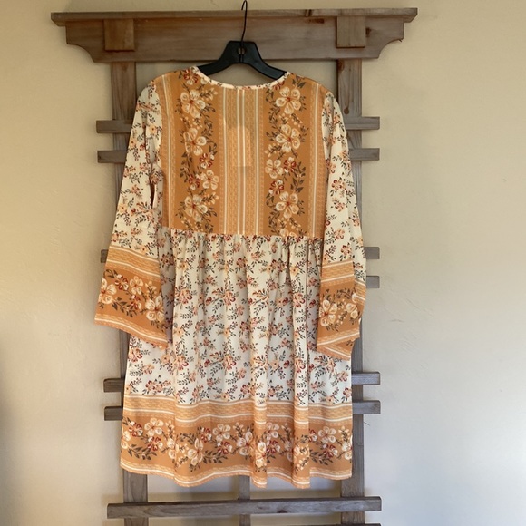 DRESS - Picture 3 of 4